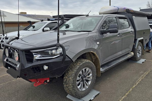 4WD ute on wireless weighing pads
